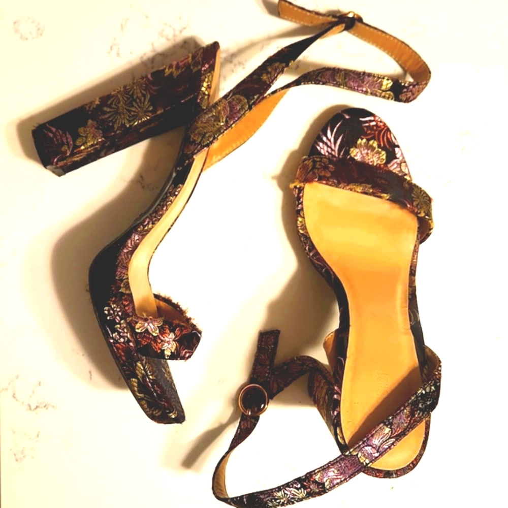 Black Floral High Heels Sz 7.5